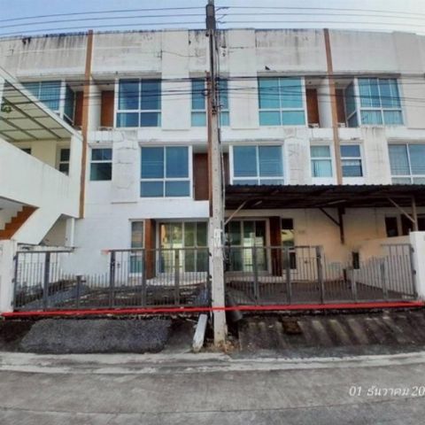 ขายทาวน์โฮม มายด์ ฮอฟฟ์ ถนน ร่มเกล้า ลาดกระบัง กรุงเทพ