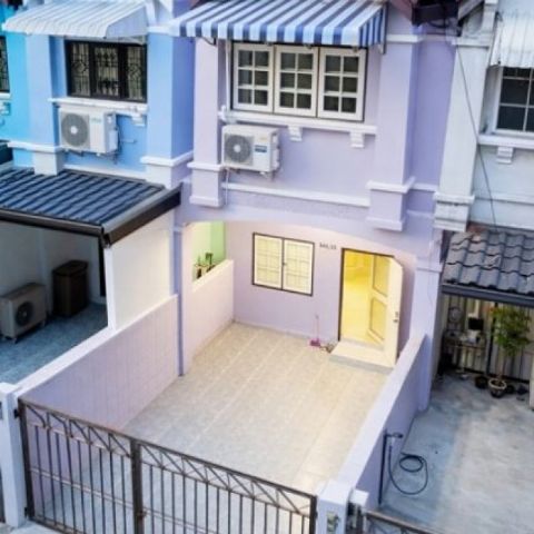 รพ.สิรินาถ บึงกุ่ม 800 ม. ลาดพร้าว 101 ทาวน์เฮาส์รีโนเวทใหม่ 2ชั้น 3นอน 2น้ำ 19ตร.วา. 152ตร.ม. แยกโพธิ์แก้ว 900ม.