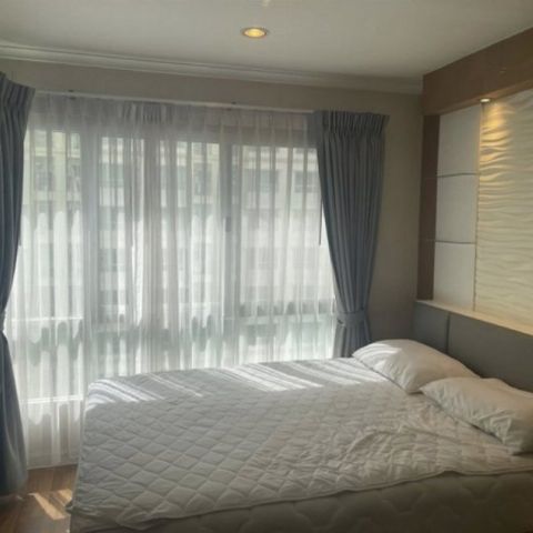 ขายห้องลุมพินีพาร์คริเวอร์ไซต์พระราม3 ชั้น 27 ขนาด 26.48 ตรม. ตกแต่ง built in. ครบพร้อมอยู่ ใกล้สถานี BRT 300 เมตร