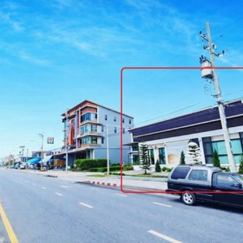 หน้าหมู่บ้านหรูนับ10,000หลัง โฮมออฟฟิศ เมกาโฮม คลีนิคความงาม ร้านนวด 4ห้อง 250ตรม. มีนบุรี 1 กม. หทัยราษฎร์ ติดถนนสามวา  80ตร.ว.