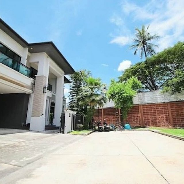 BH4491 ให้เช่าบ้านเดี่ยวหรู Grand Bangkok Boulevard Sathorn กัลปพฤกษ์ บ้านหลังริมตรงข้ามสวน ตกแต่งพรีเมียม พร้อมบ่อปลาคราฟ